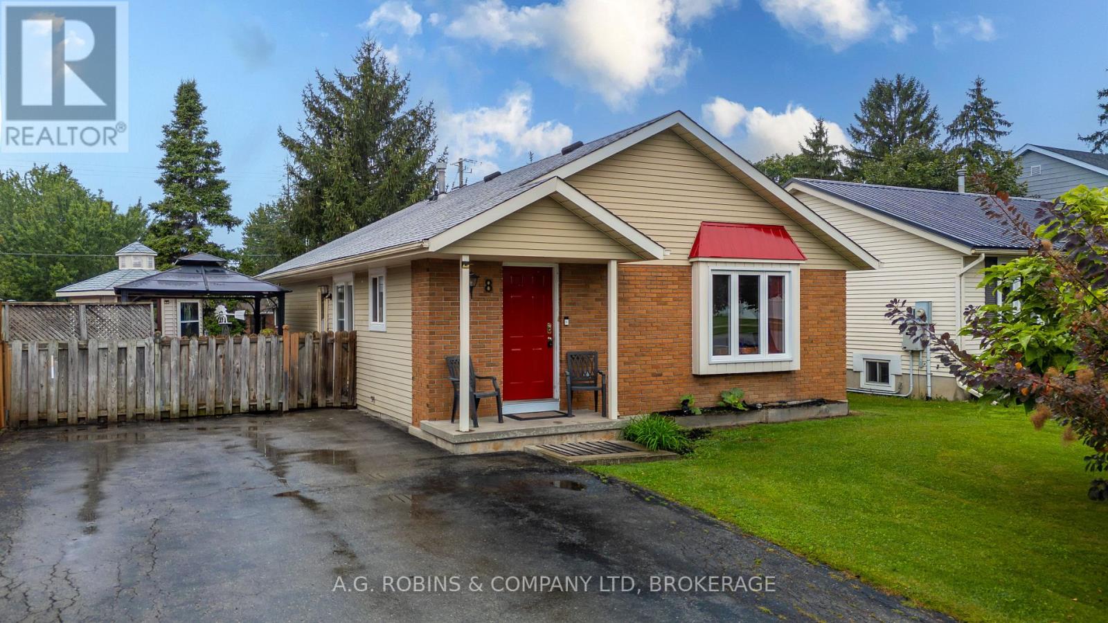 8 ABBOTT LANE, Haldimand — photo 1