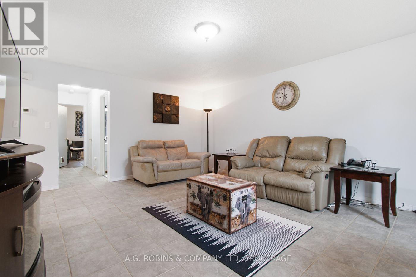 8 ABBOTT LANE, Haldimand — photo 6