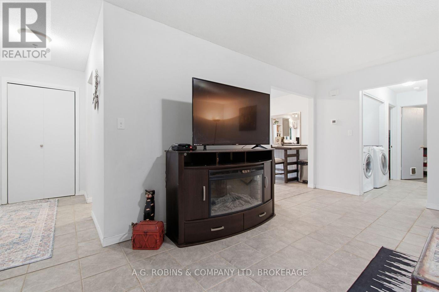 8 ABBOTT LANE, Haldimand — photo 9