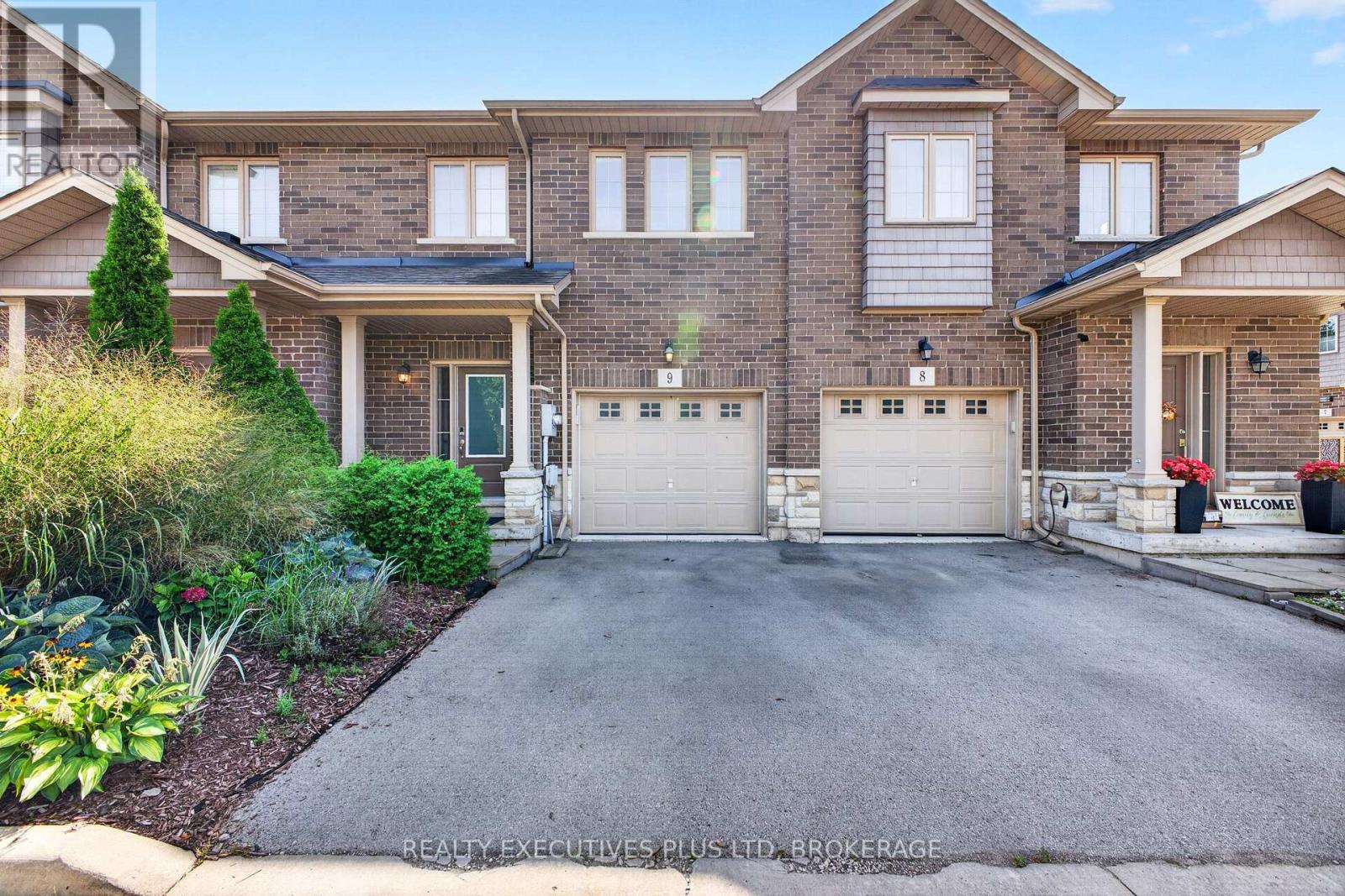 #9 43 KERMAN AVENUE - 1