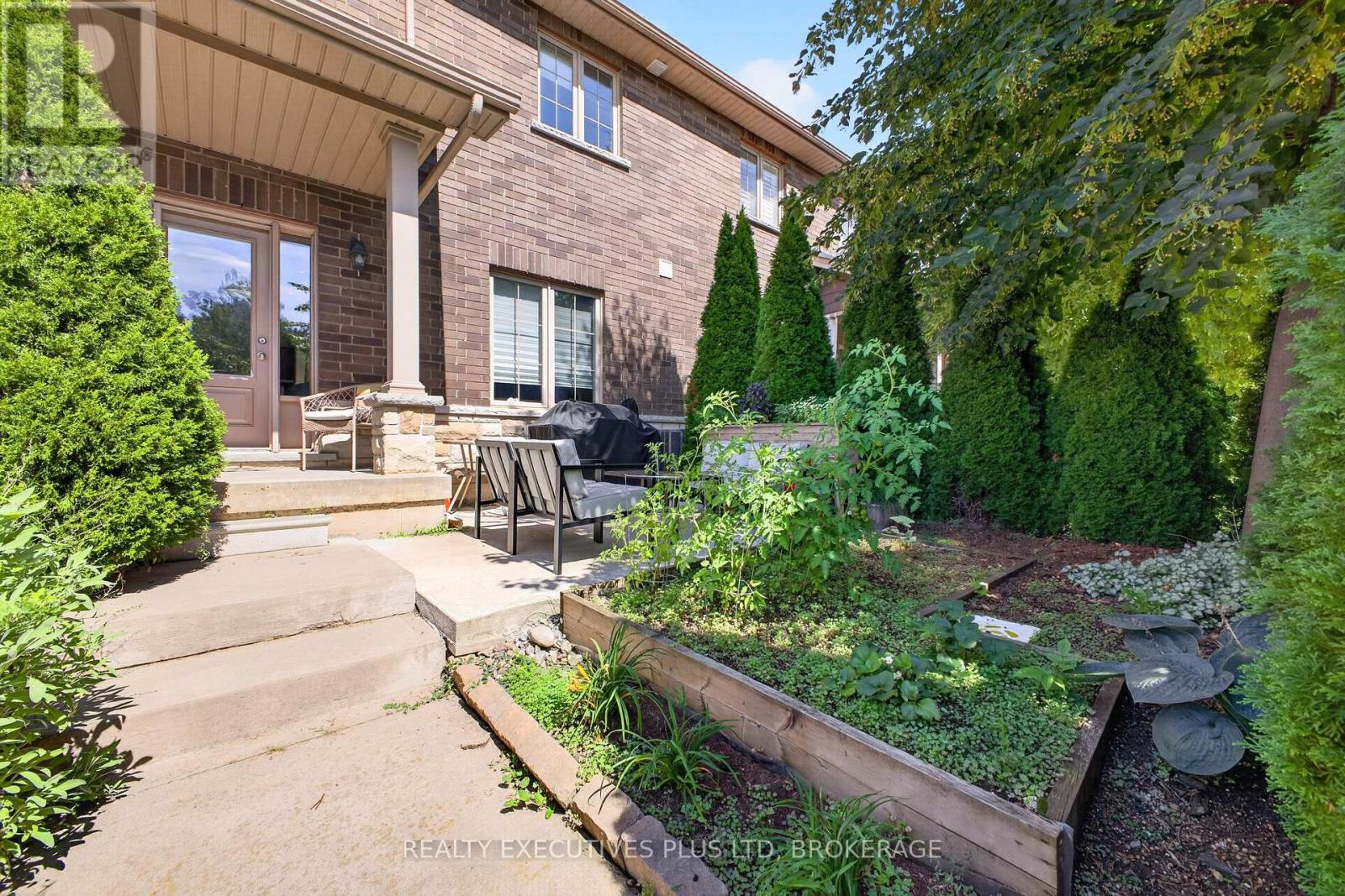 #9 43 KERMAN AVENUE - Image 22