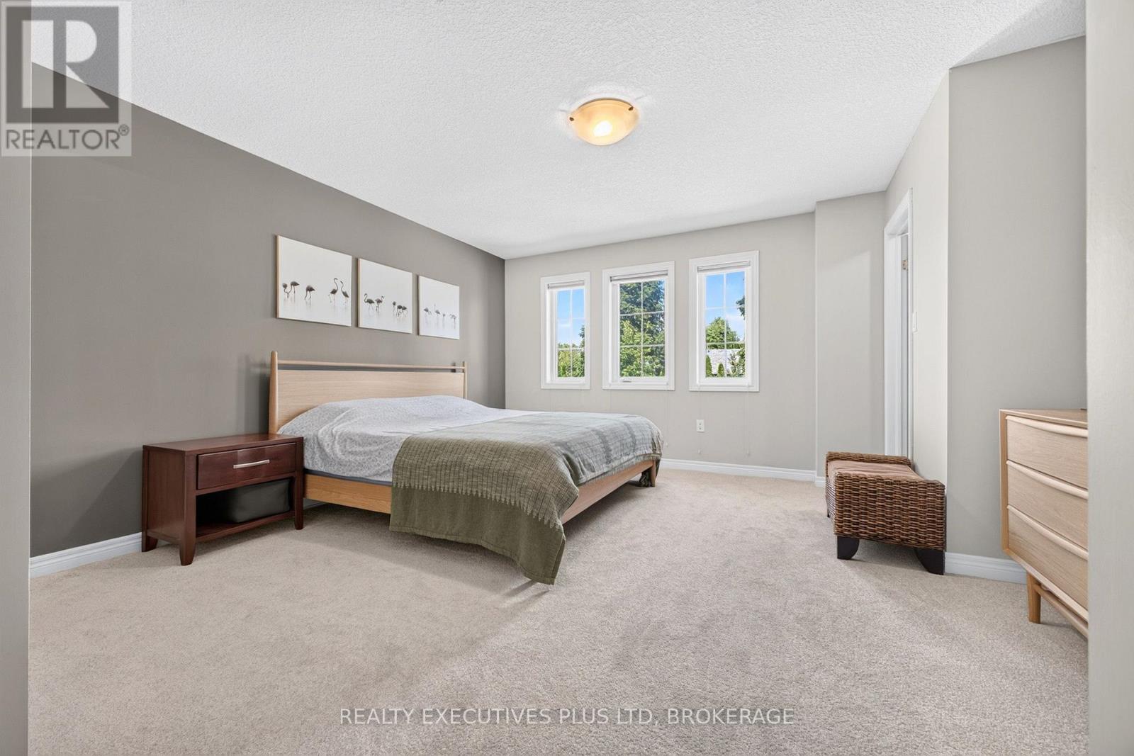 #9 43 KERMAN AVENUE - 27