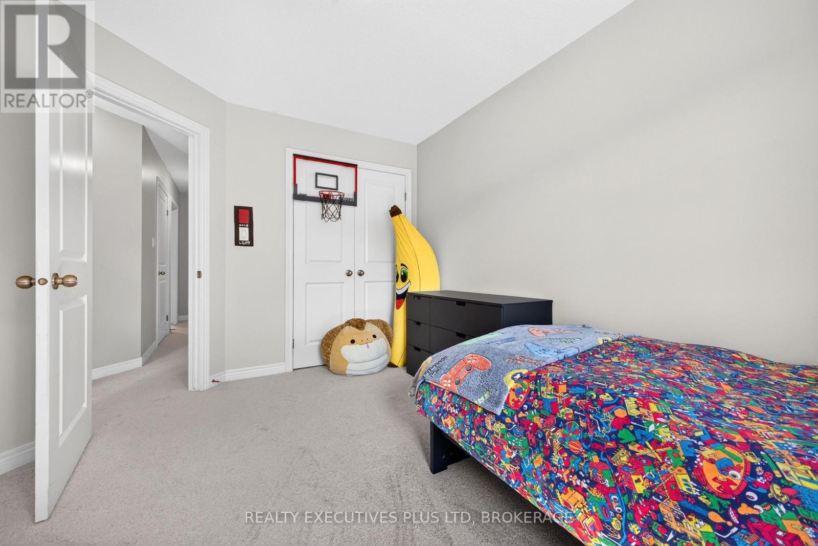 #9 43 KERMAN AVENUE - Image 37