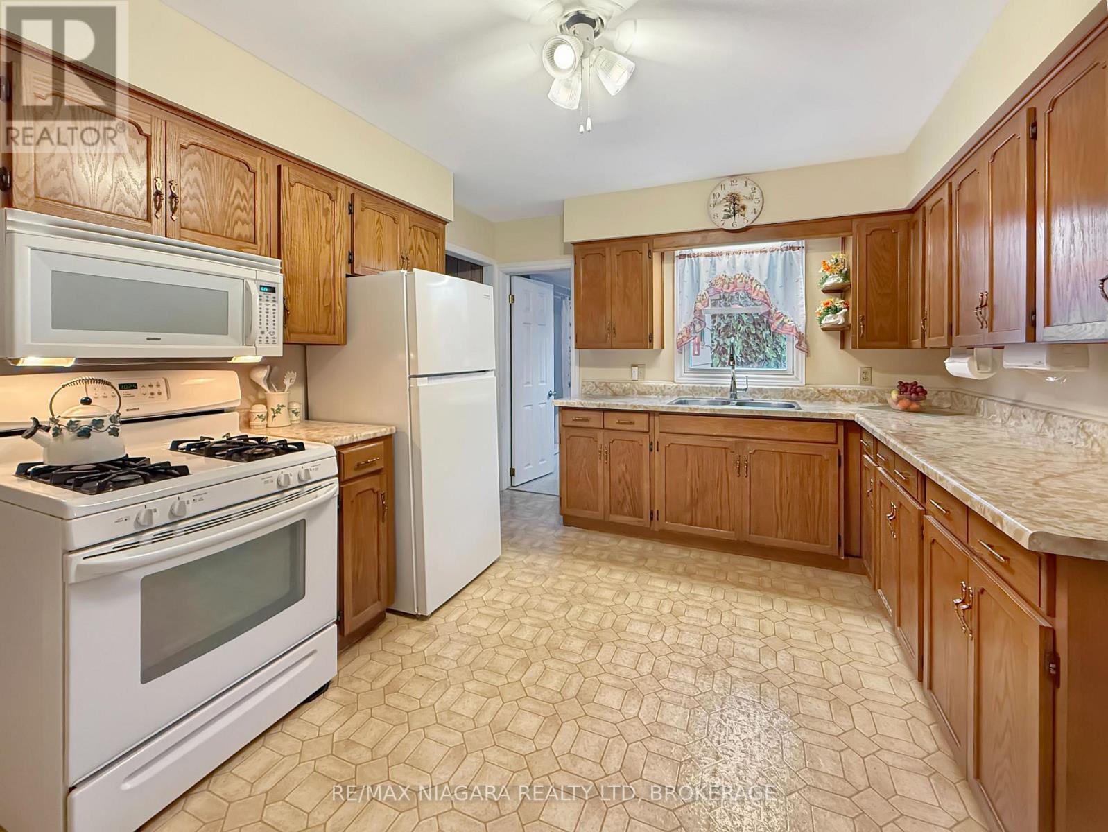 358 PHIPPS STREET - 6