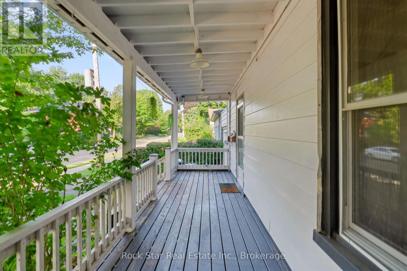 22 RICH AVENUE — photo 3