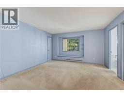 1376 Oliver St, Oak Bay, BC V8S4W9 Photo 16