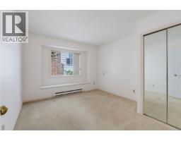 1376 Oliver St, Oak Bay, BC V8S4W9 Photo 21