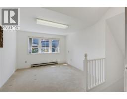 1376 Oliver St, Oak Bay, BC V8S4W9 Photo 24