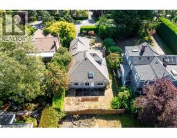 1376 Oliver St, Oak Bay, BC V8S4W9 Photo 29