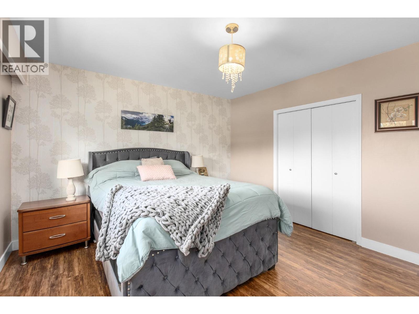 1281 15 Street SE, Salmon Arm