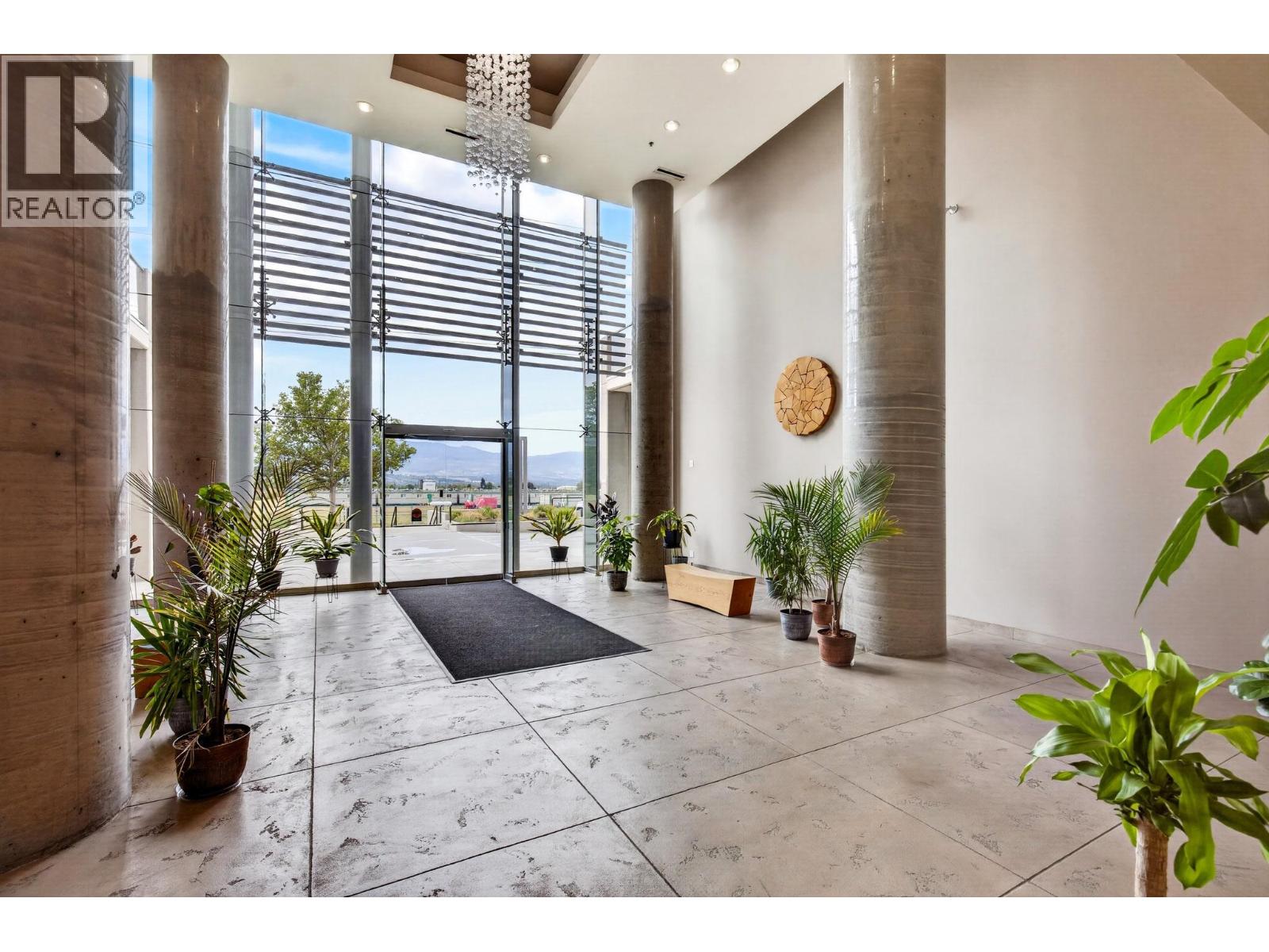 1003 2040 Springfield Road, Kelowna