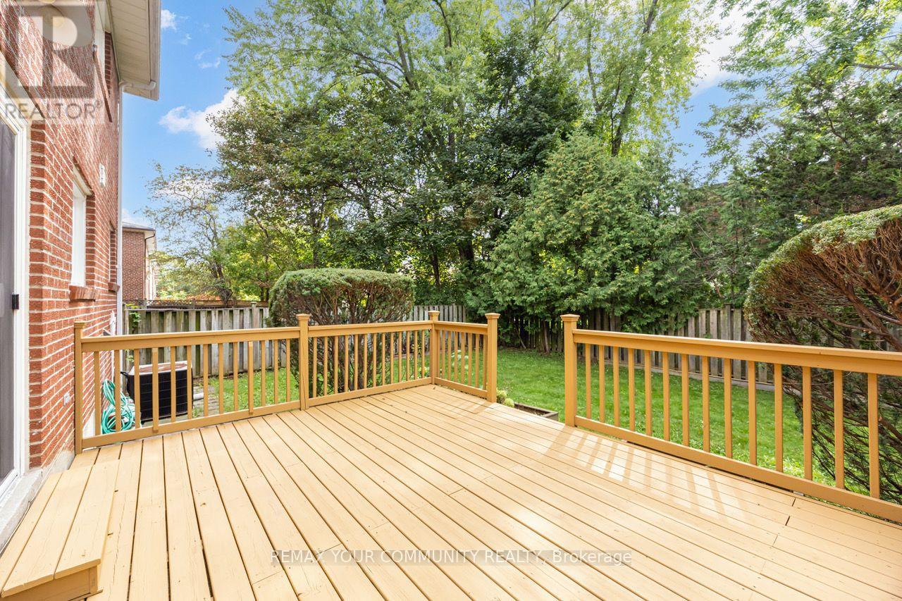 31 CLOVERCREST ROAD - 47