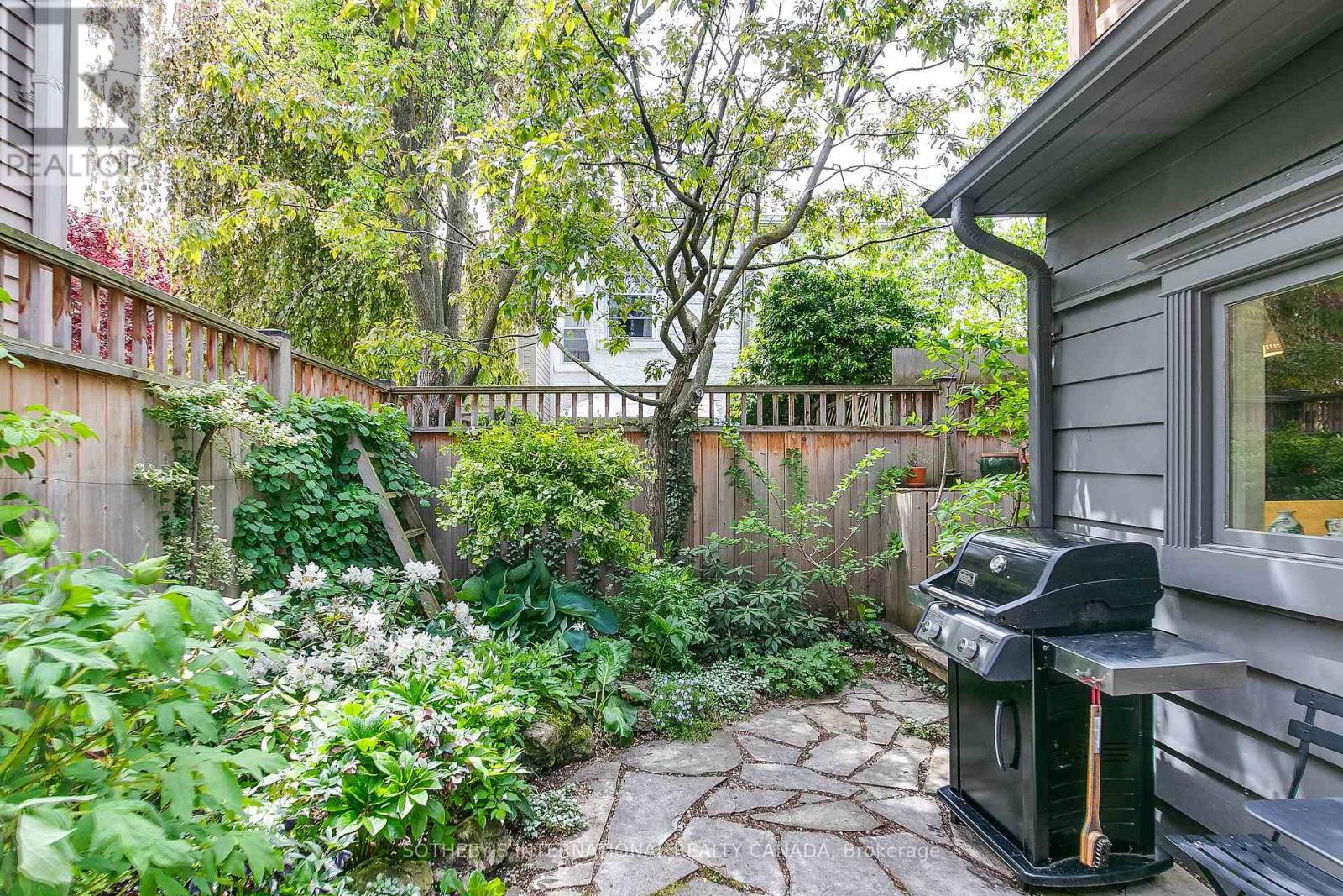 6 BOWMAN STREET - 41