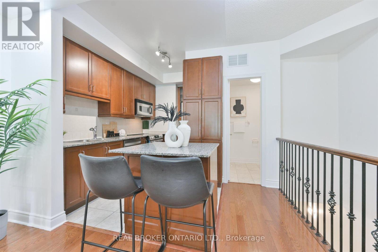#24 70 BYNG AVENUE - 6