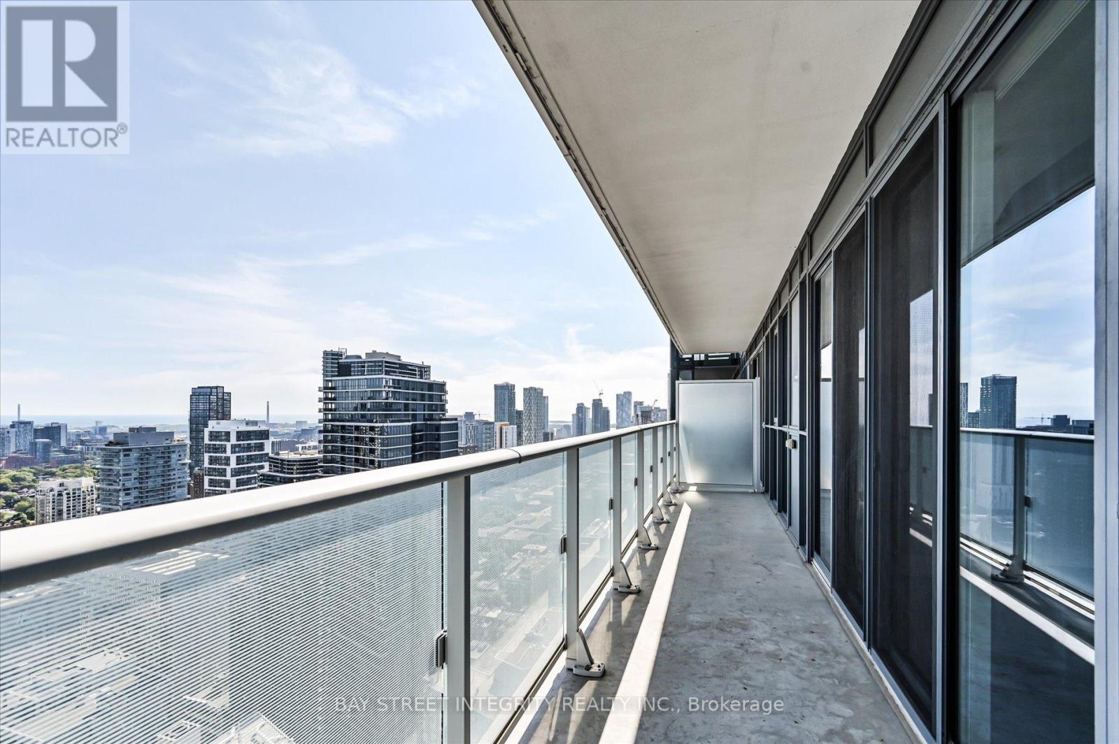 #3807 7 GRENVILLE STREET - 19