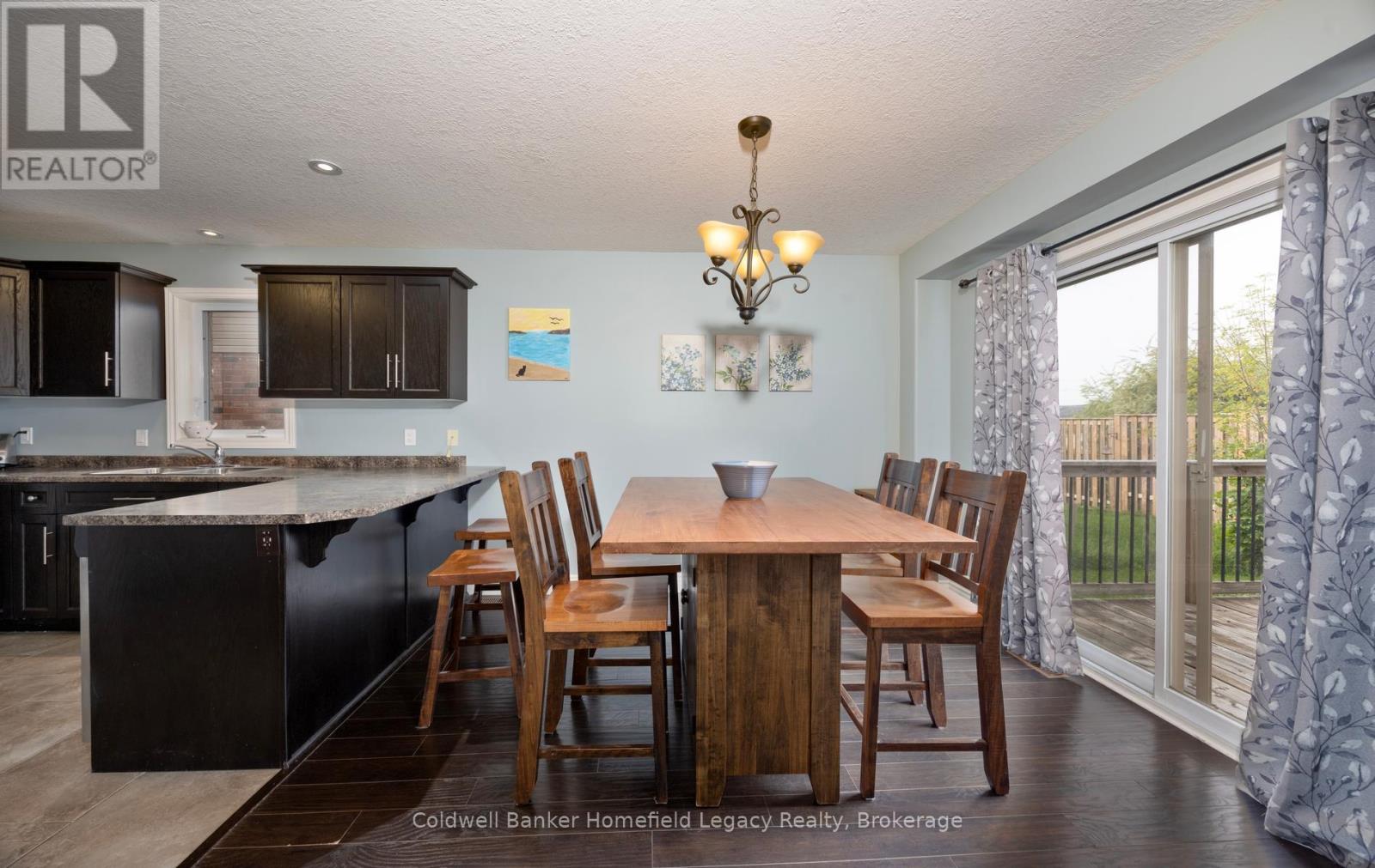 66 EDISON STREET N - Image 11