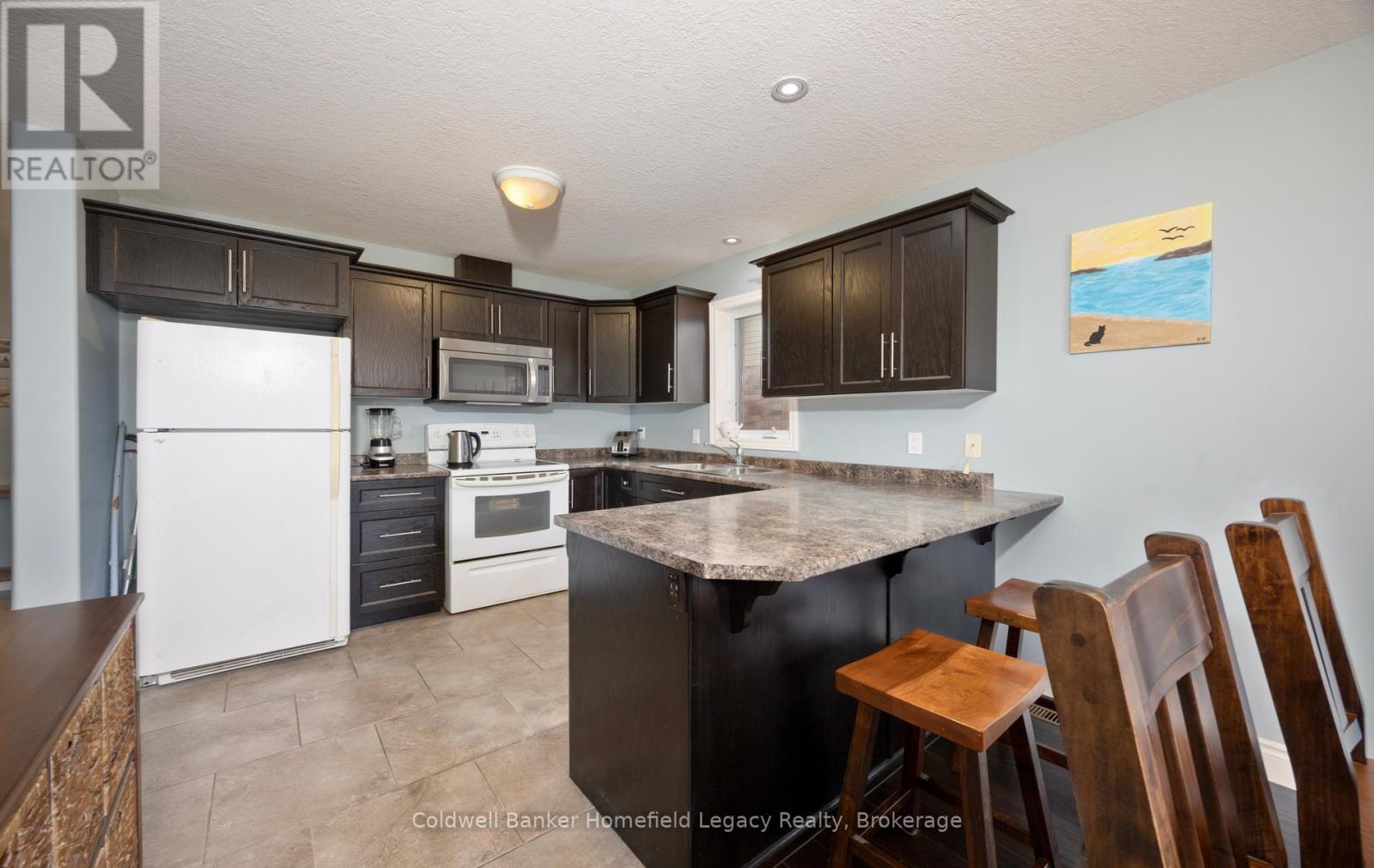 66 EDISON STREET N - Image 13