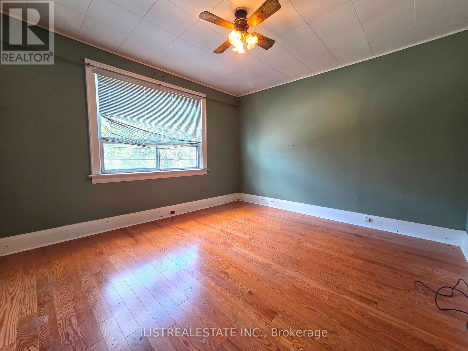 213 BLANTYRE AVENUE - 11