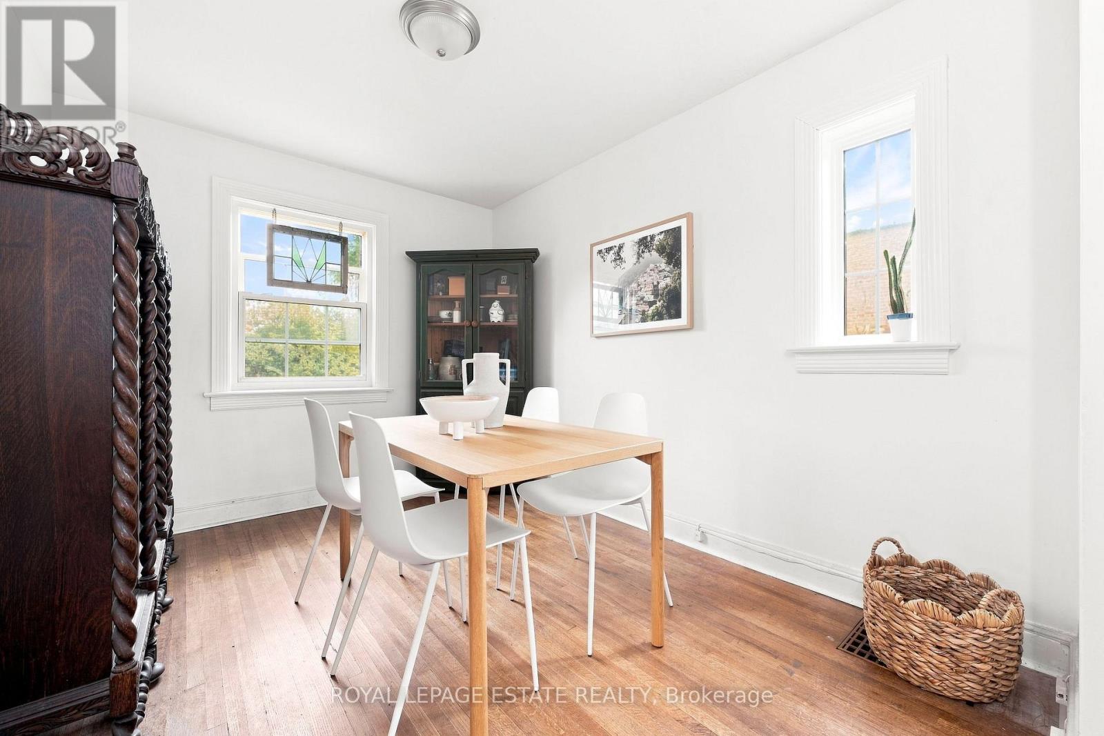 72 MANDERLEY DRIVE - 5