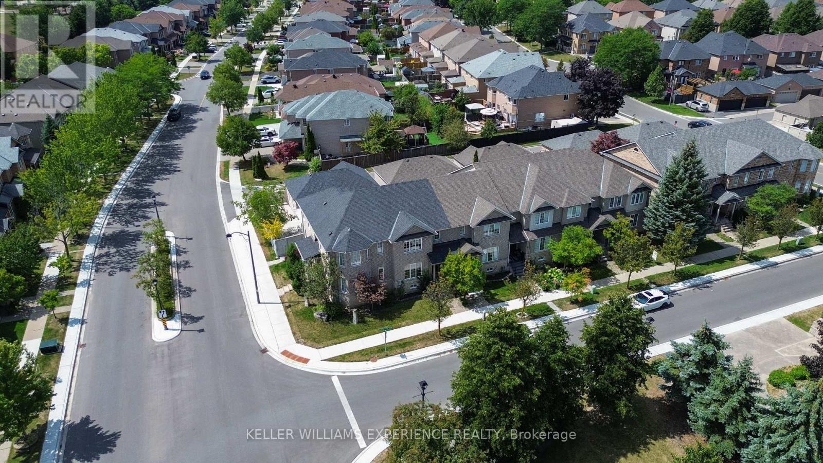4 CASTLE PARK BOULEVARD - 27