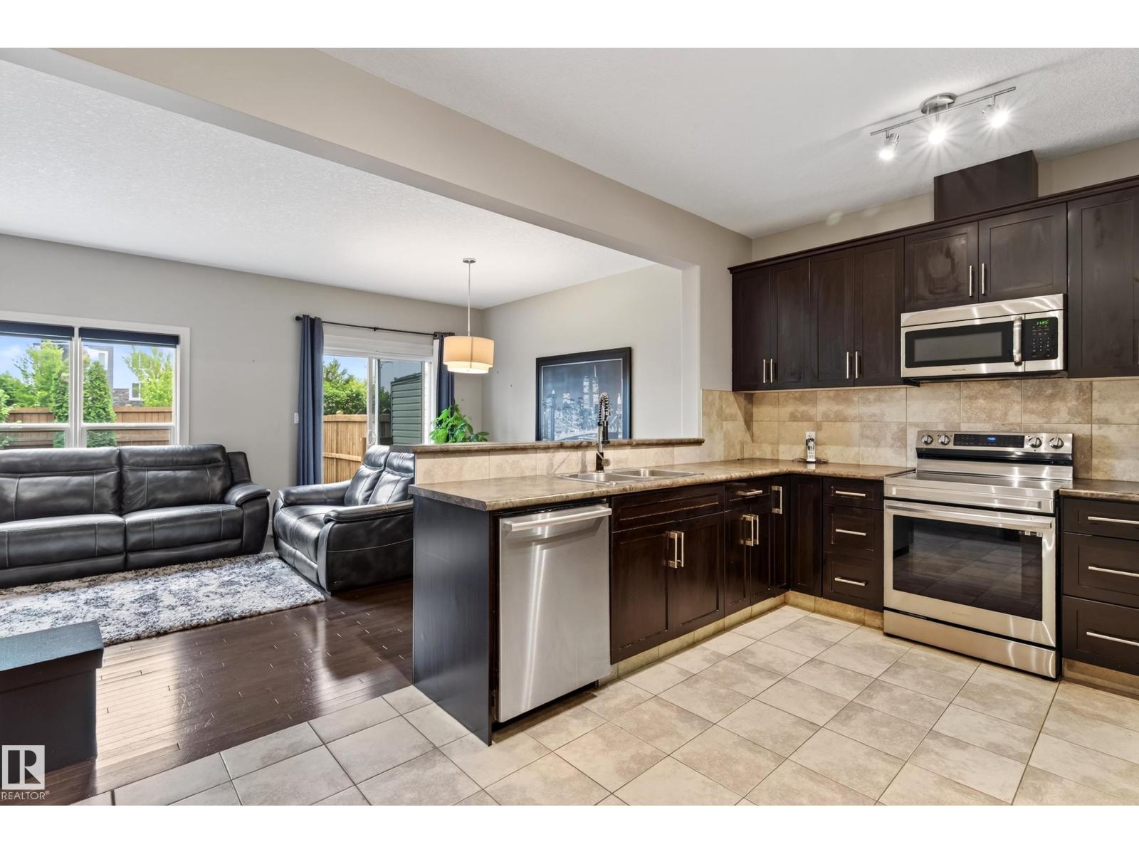 5421 167A AV NW - 16