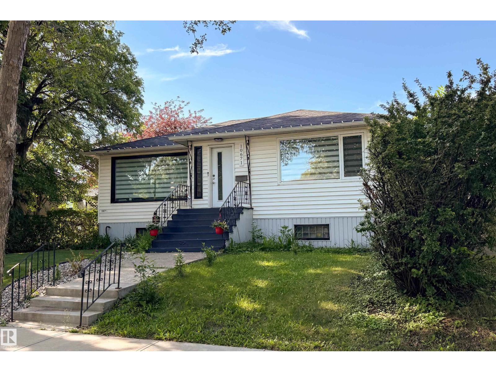 10671 63 AV NW - 1
