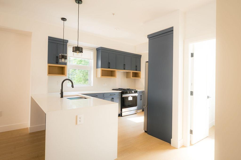 7540 BRISKHAM Unit 14 photo 5