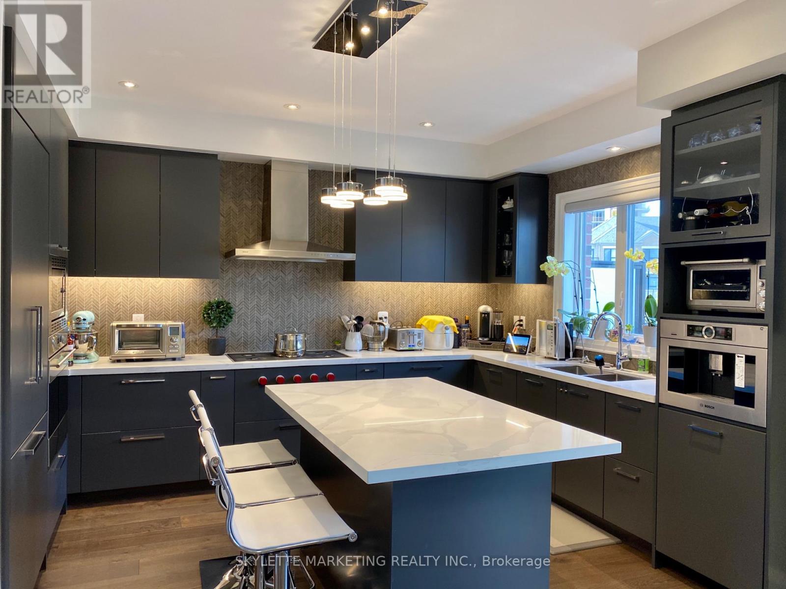 #72 82 SOUTH PARK ROAD - 12