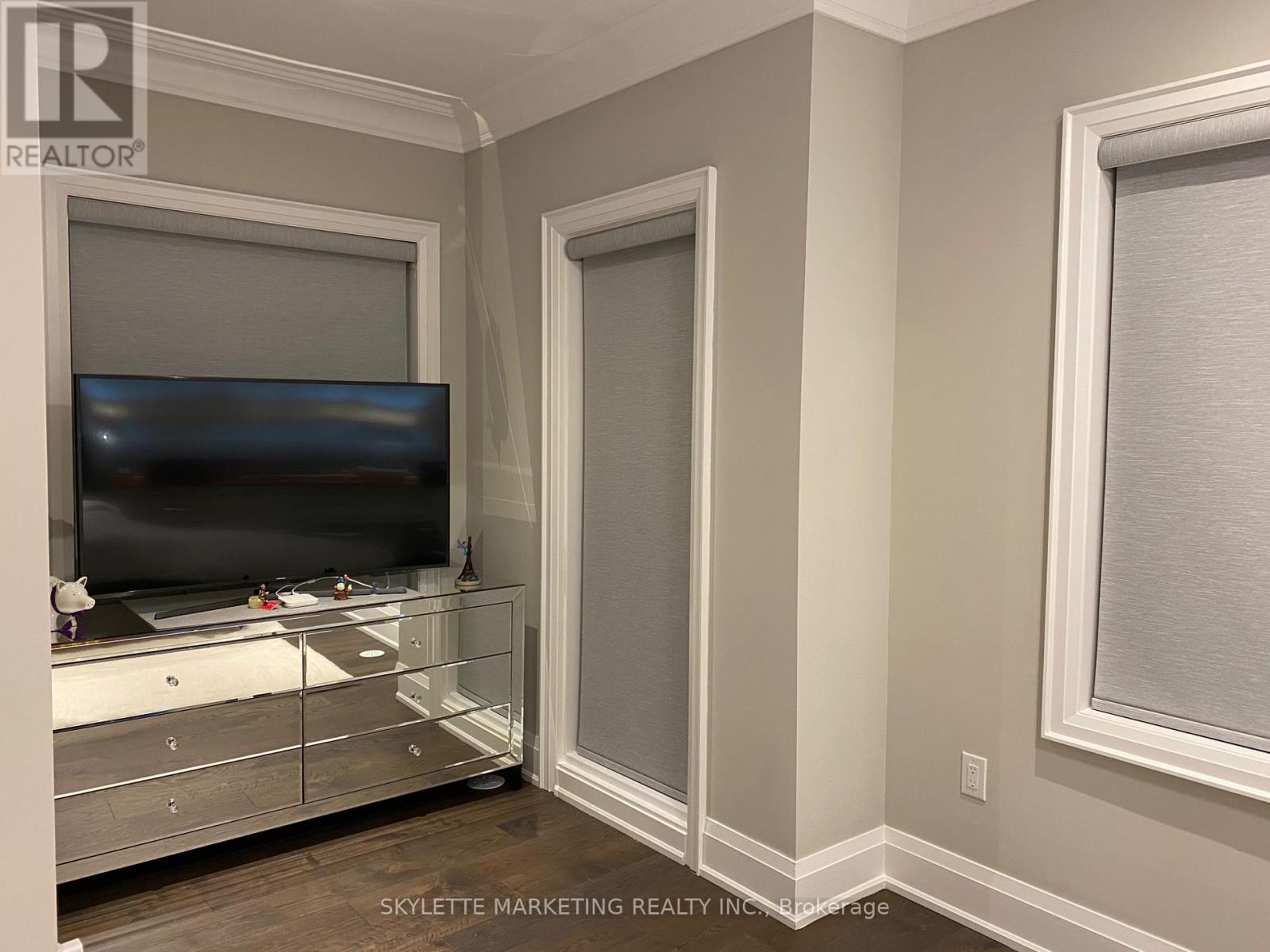 #72 82 SOUTH PARK ROAD - 19