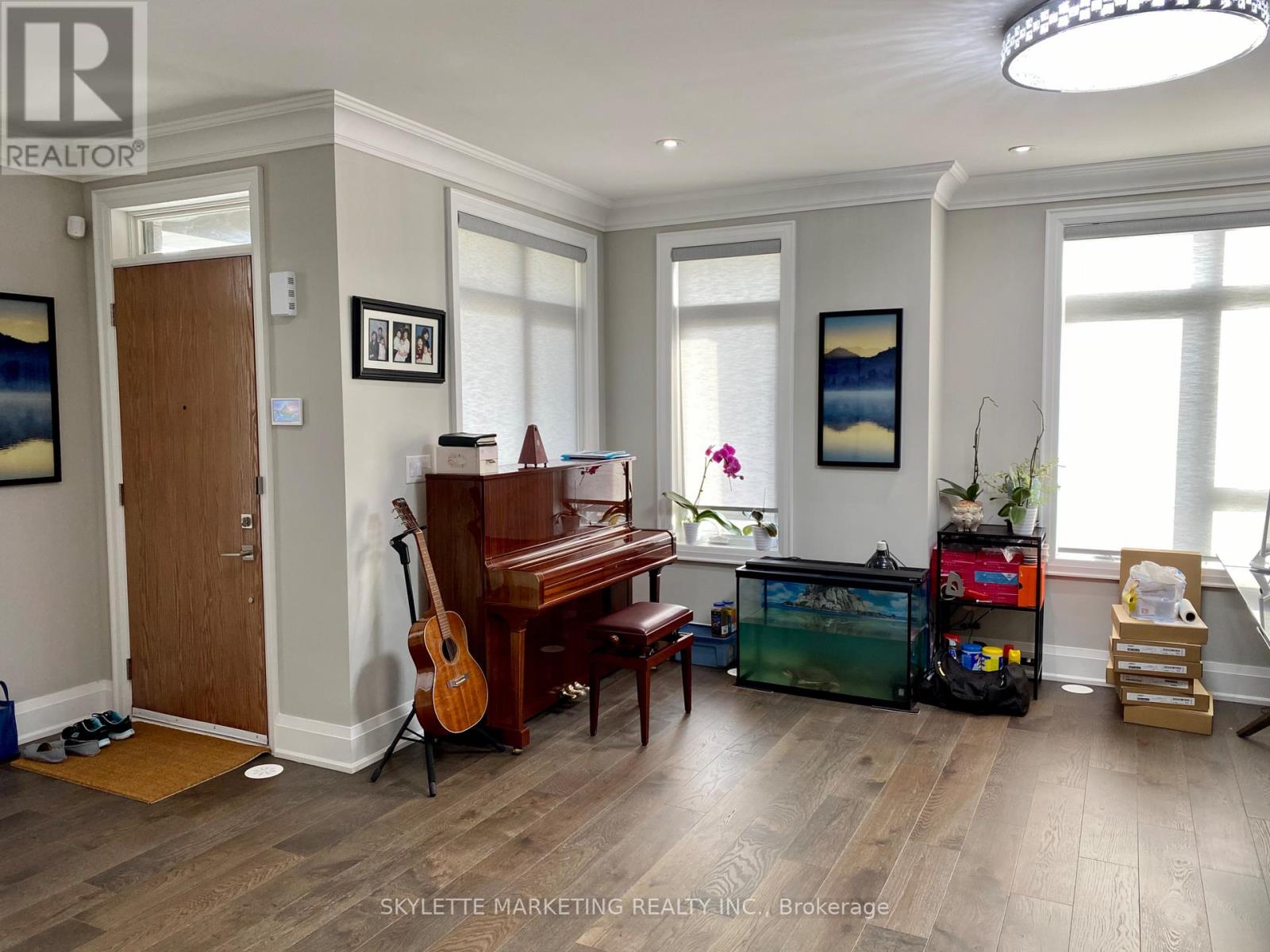 #72 82 SOUTH PARK ROAD - 2