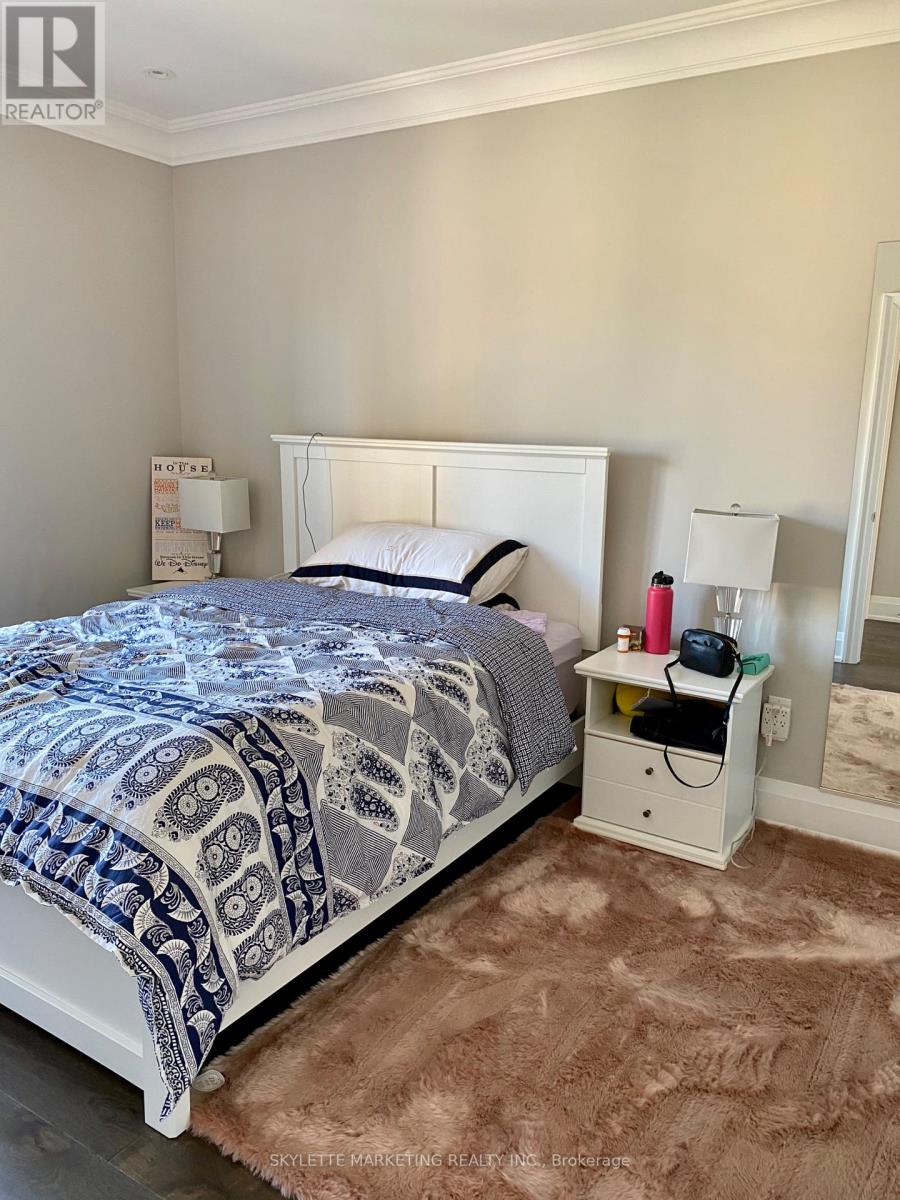 #72 82 SOUTH PARK ROAD - 29