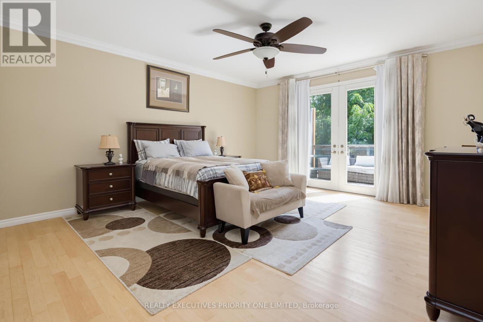 202 JOHN STREET W - Image 15