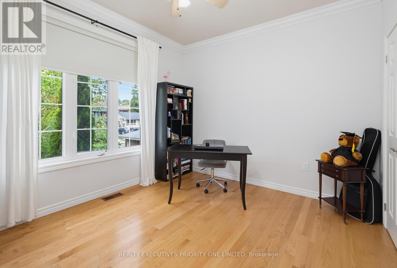 202 JOHN STREET W - Image 20