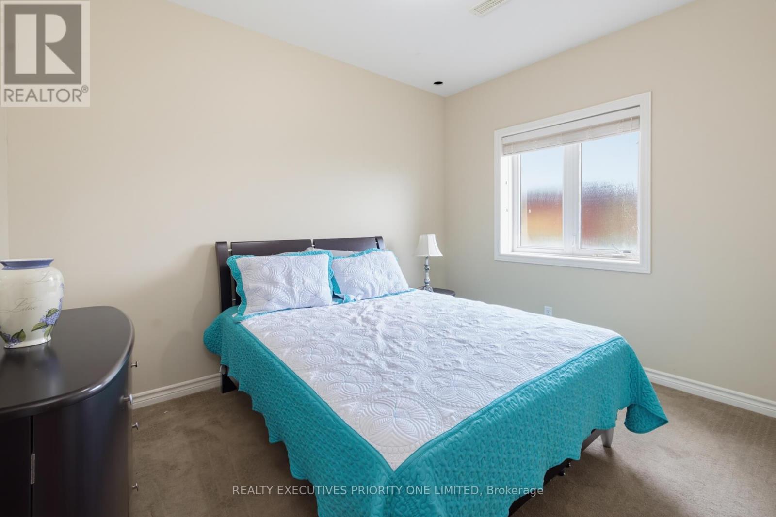 202 JOHN STREET W - Image 29
