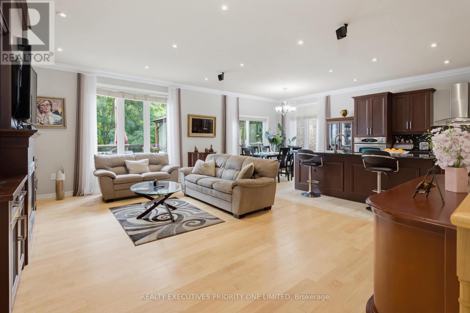 202 JOHN STREET W, Bradford West Gwillimbury (Bradford) — photo 3