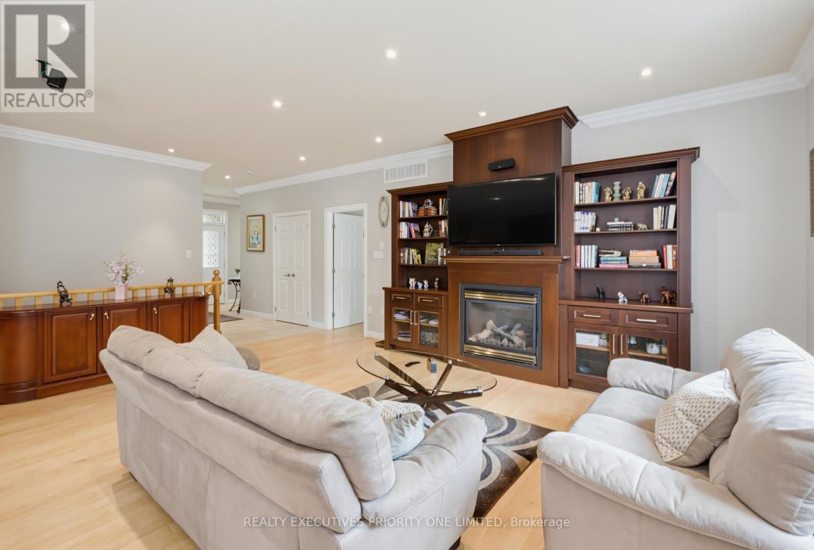 202 JOHN STREET W, Bradford West Gwillimbury (Bradford) — photo 5