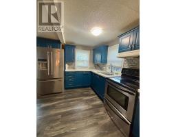 28 & 30 Thompson Drive, Georgina, ON L0E1L0 Photo 13