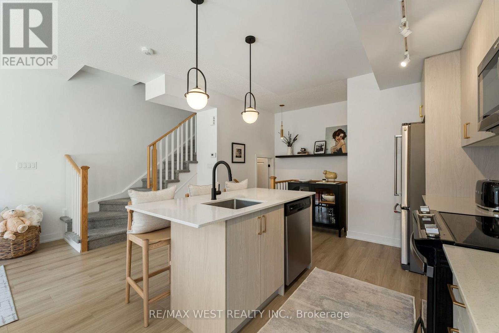 134 COVINGTON CRESCENT - 11