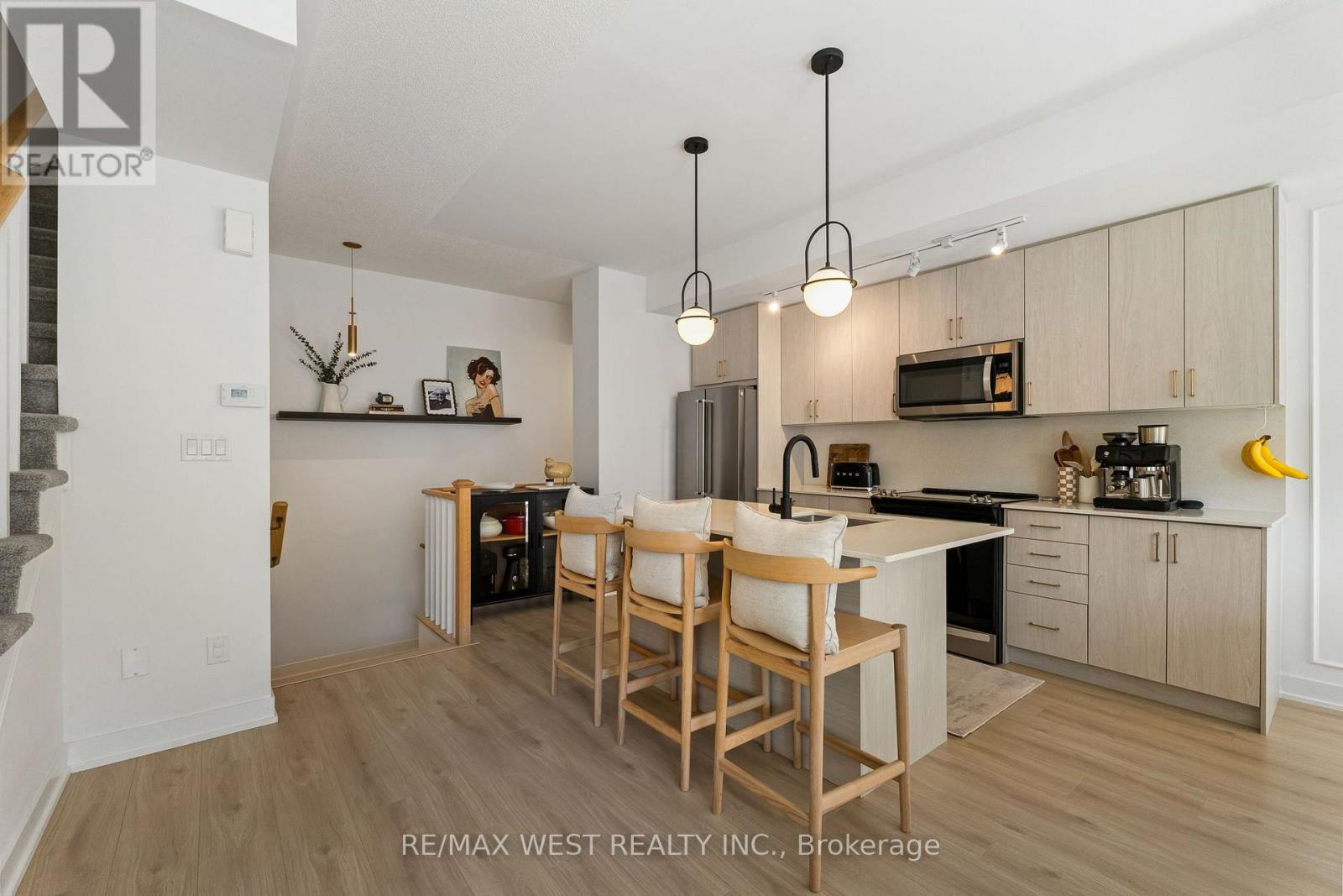 134 COVINGTON CRESCENT - 17