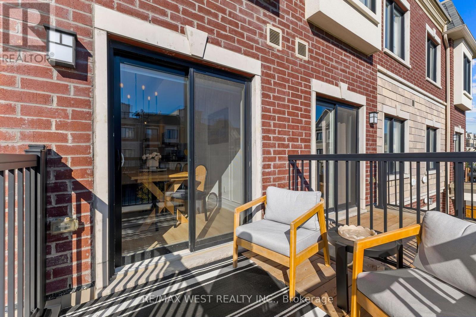 134 COVINGTON CRESCENT - 19
