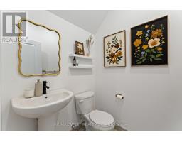 134 Covington Crescent, Whitchurch Stouffville, ON L4A4W8 Photo 8