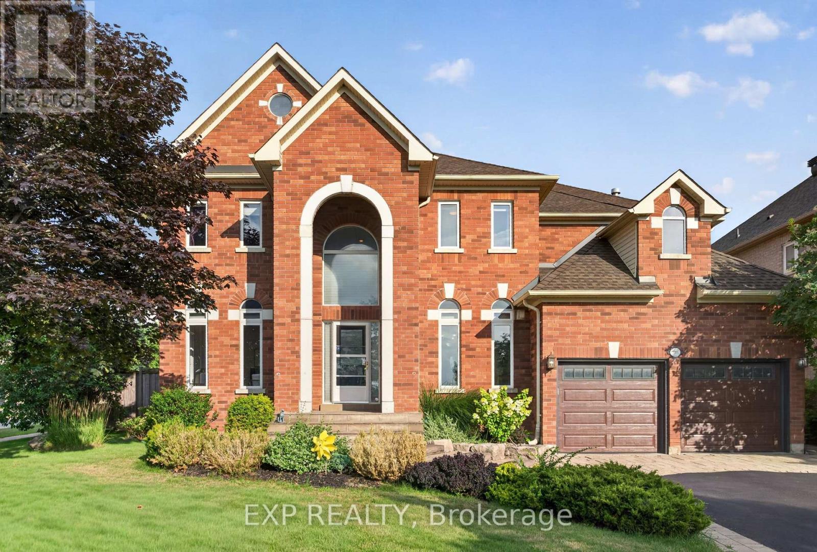 Listing photo of 735 FOXCROFT BOULEVARD
