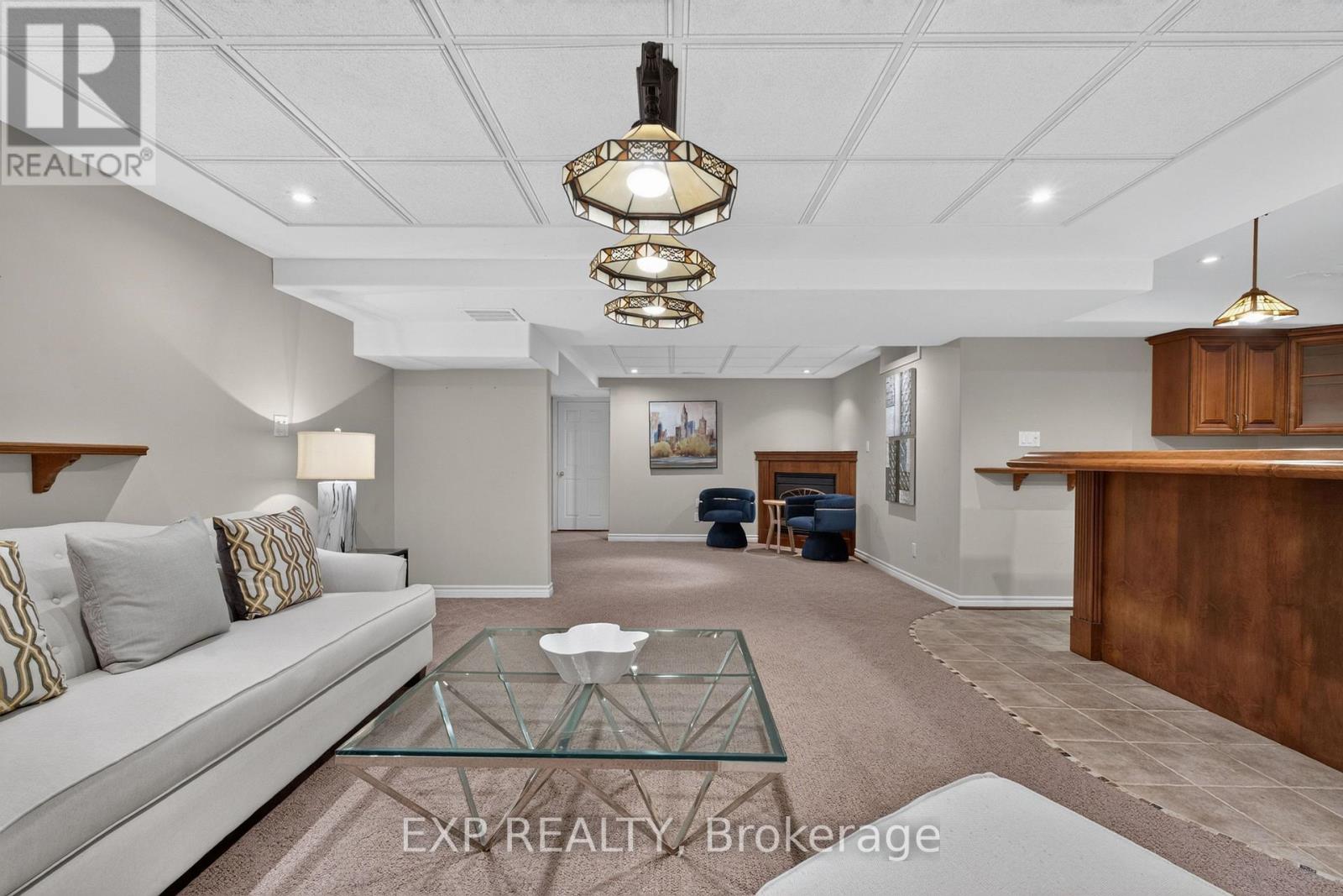 735 FOXCROFT BOULEVARD - Image 39
