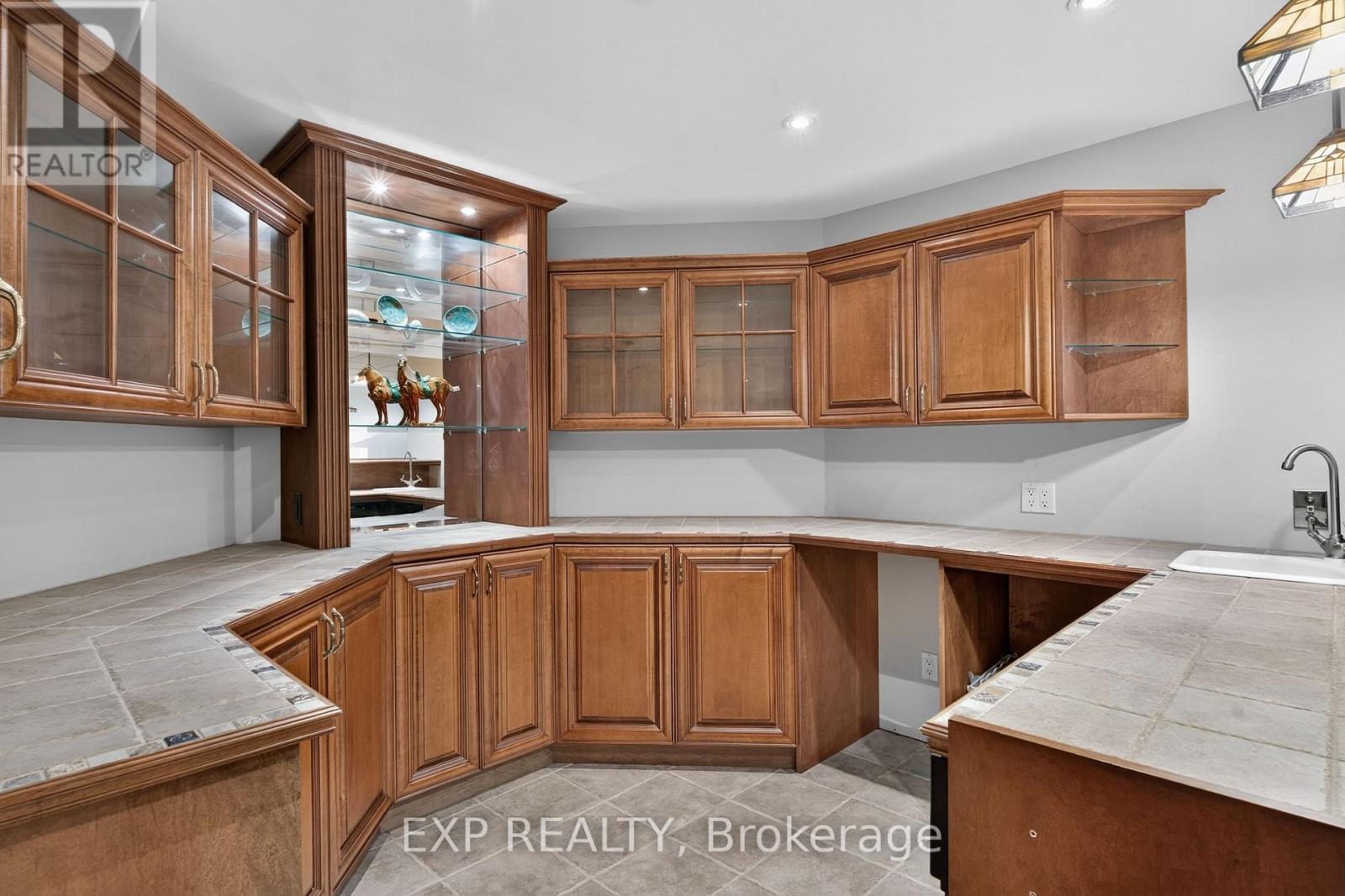 735 FOXCROFT BOULEVARD - Image 42