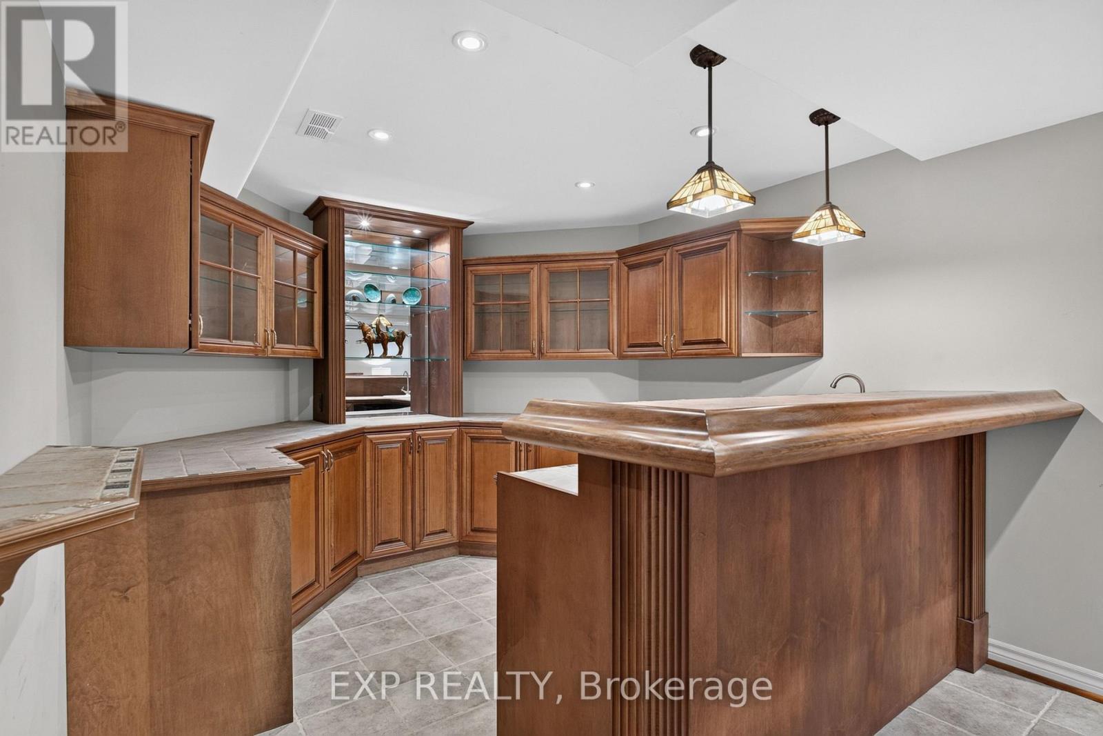 735 FOXCROFT BOULEVARD - Image 43