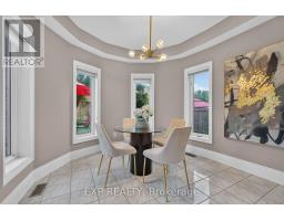 735 Foxcroft Boulevard, Newmarket, ON L3X1N1 Photo 17