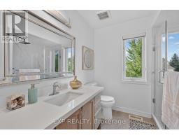 735 Foxcroft Boulevard, Newmarket, ON L3X1N1 Photo 26