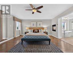 735 Foxcroft Boulevard, Newmarket, ON L3X1N1 Photo 30