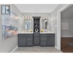 735 Foxcroft Boulevard, Newmarket, ON L3X1N1 Photo 36