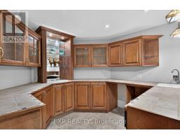 735 Foxcroft Boulevard, Newmarket, ON L3X1N1 Photo 42